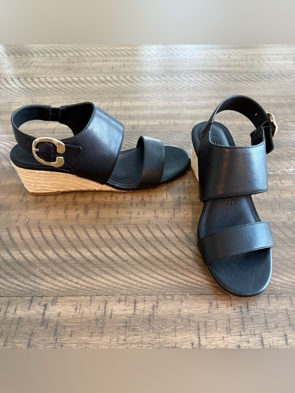 Aerosoles Worth Black Wedge Sandals with Gold Buckles Women’s Size 7.5M